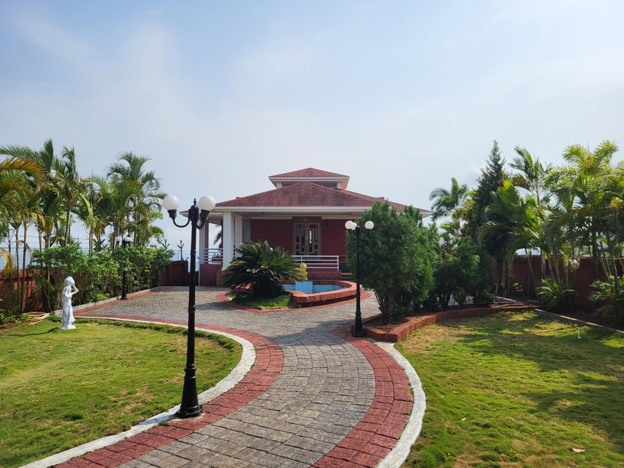 Paras Holiday Home Сатара Екстериор снимка
